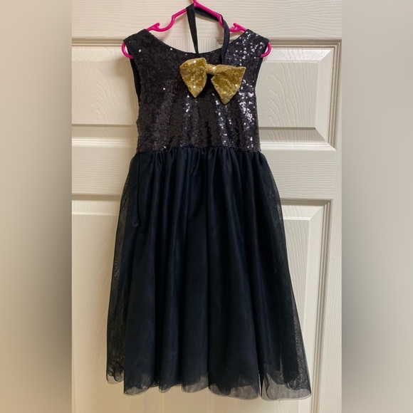 Toddler Girl Sequin Dress. Size 5T - Picture 5 of 13